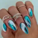 Маникюр